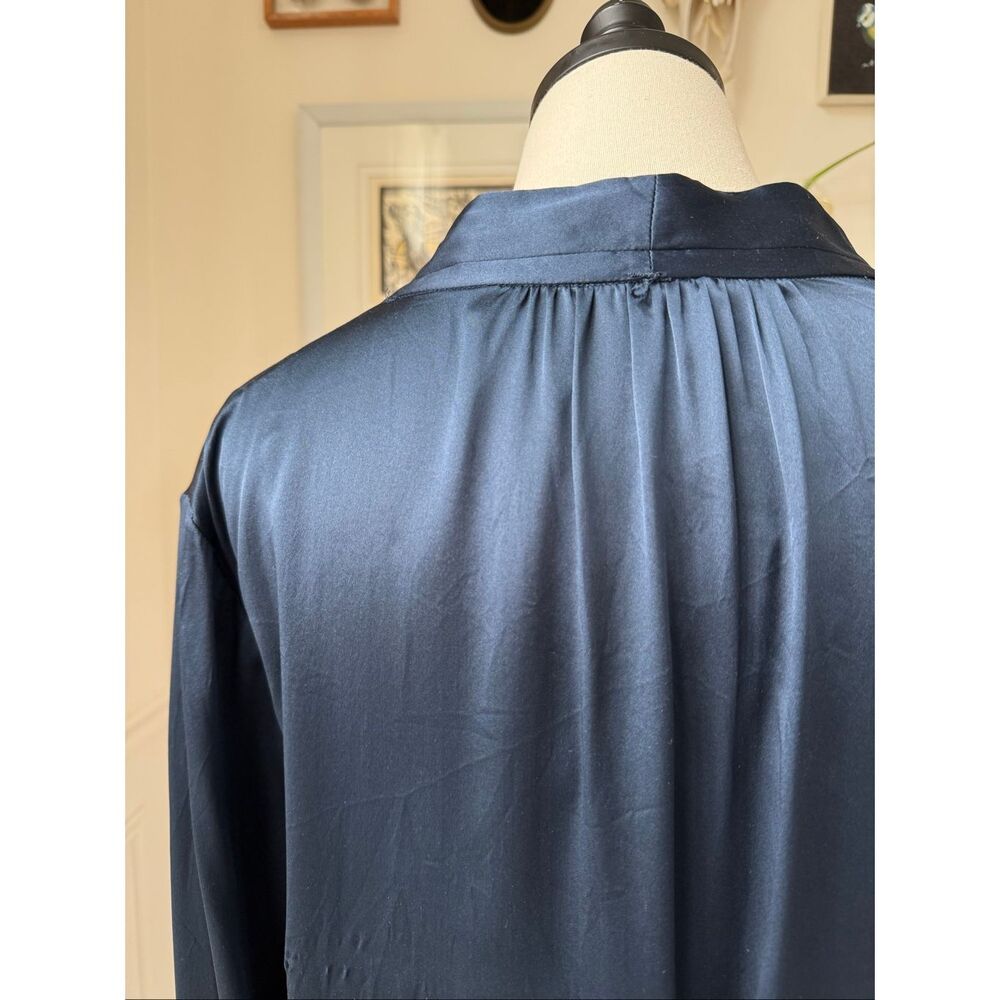 Elie Tahari Kendal 100% Silk Vneck Top Blouse Navy Blue $298 XL - Picture 4 of 11